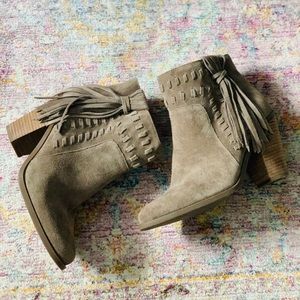 Jessica Simpson tawny/tan booties